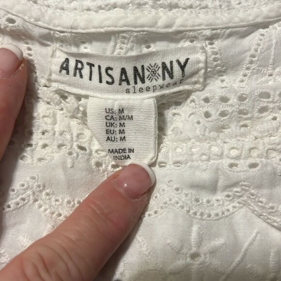 Artisan NY Sleepwear - Picture 8 of 9